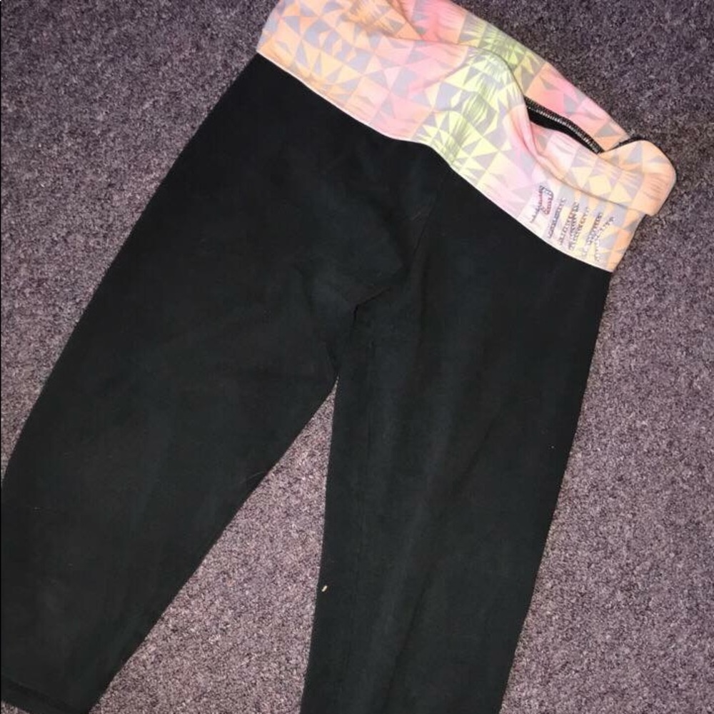 VS Capri leggings